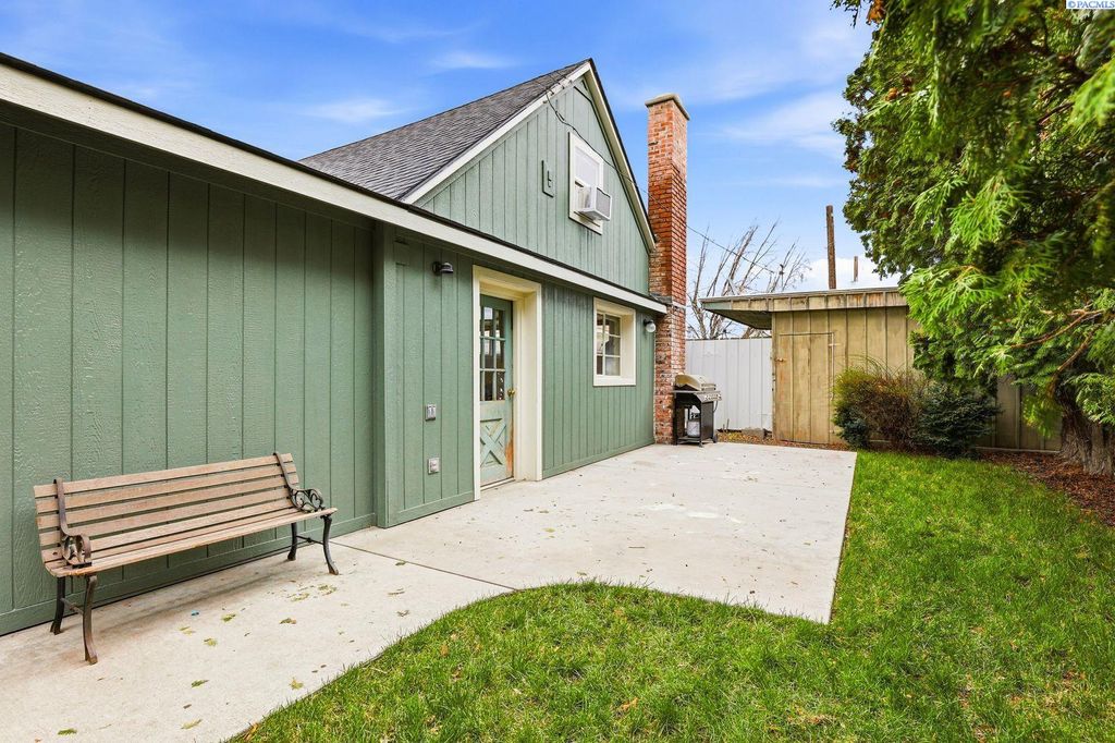 Photo of 205 S 50th Avenue, Yakima, WA 98908 (MLS # 291543)