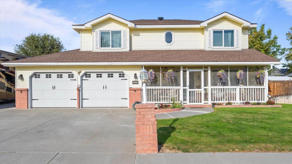 Photo of 4606 W Grand Ronde Ave, Kennewick, WA 99336 (MLS # 288450)