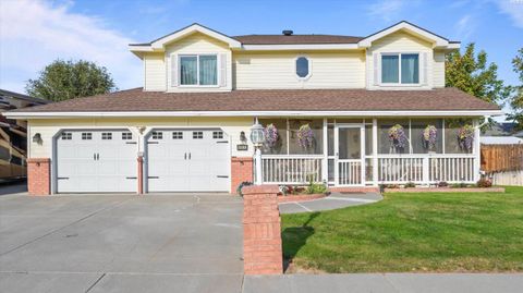 Photo of 4606 W Grand Ronde Ave, Kennewick, WA 99336 (MLS # 288450) Photo of 4606 W Grand Ronde Ave, Kennewick, WA 99336 (MLS # 288450)