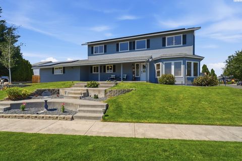 Photo of 4711 Desert Plateau Dr, Pasco, WA 99301 (MLS # 293760)