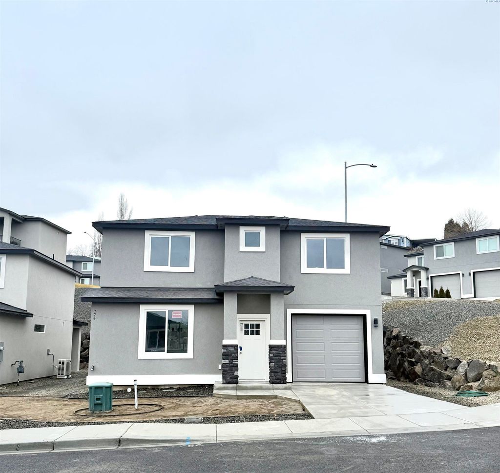 Photo of 774 Rio Vista Loop #Lot46, Richland, WA 99352 (MLS # 290348)