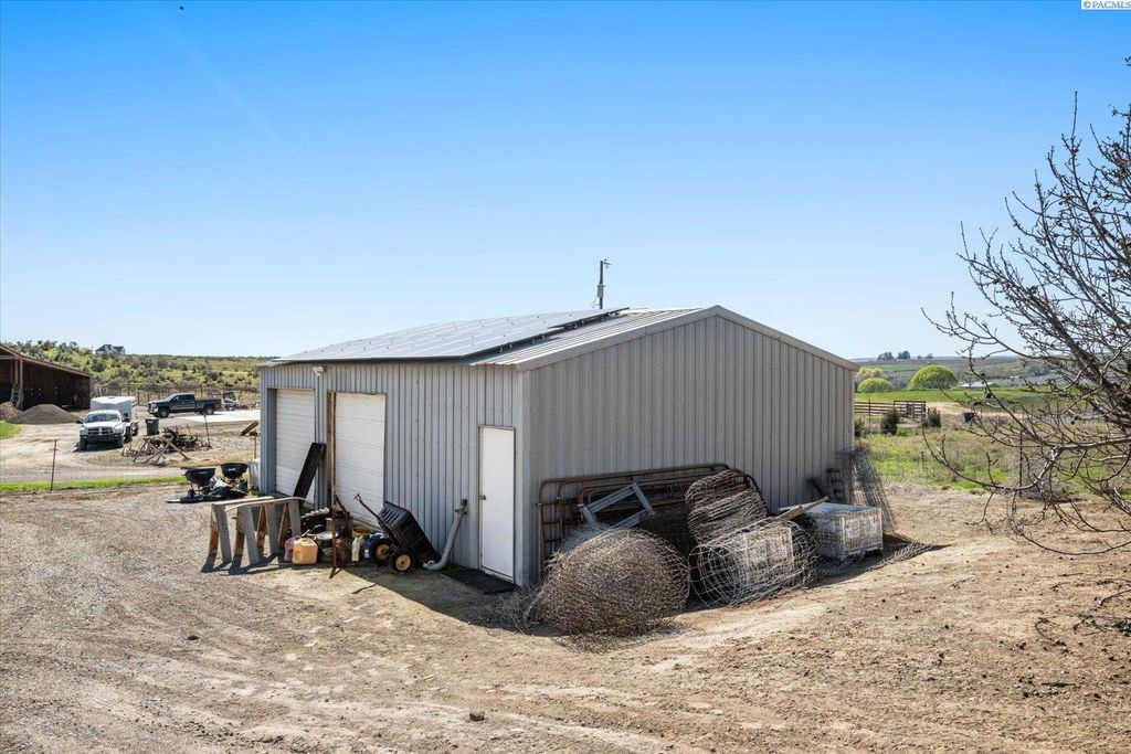 Photo of 700 Blanton Road, Eltopia, WA 99352 (MLS # 291911)