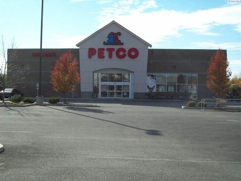 Photo of 1725 Twin Creek Place, Walla Walla, WA 99362 (MLS # 289431)