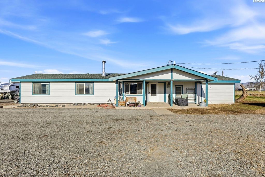 Photo of 2709 Riverside Road, Yakima, WA 98901 (MLS # 290591)