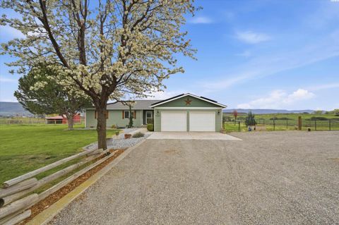 Photo of 112503 W King Tull Rd, Prosser, WA 99350 (MLS # 291723)