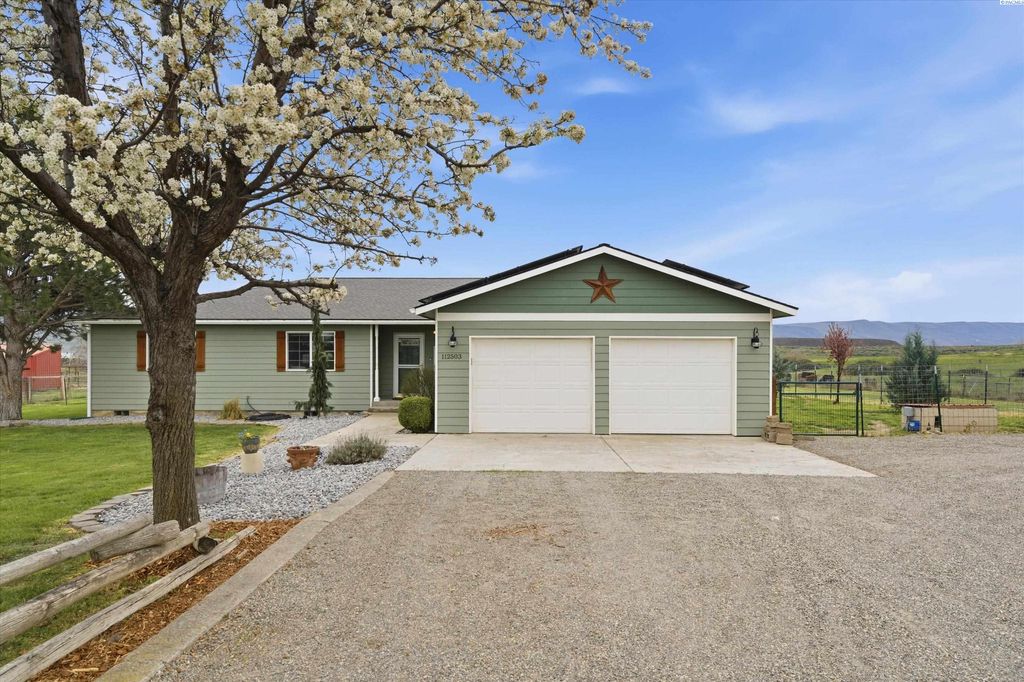 Photo of 112503 W King Tull Rd, Prosser, WA 99350 (MLS # 291723)