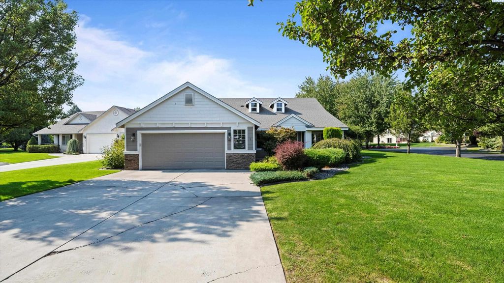 Photo of 1 Dahlia Ct, Pasco, WA 99301 (MLS # 289420)