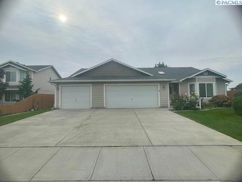 Photo of 4602 Campolina Ln, Pasco, WA 99301 (MLS # 287542)