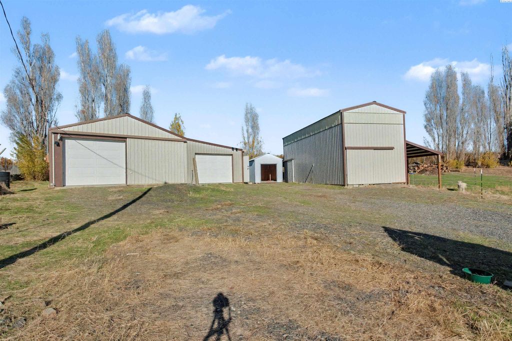 Photo of 29204 W Orcutt Rd, Benton City, WA 99320 (MLS # 288997)