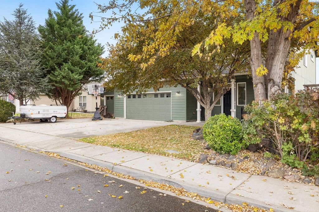 Photo of 5616 Taft Dr, Pasco, WA 99301 (MLS # 288684)