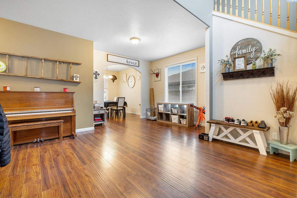 Photo of 5616 Taft Dr, Pasco, WA 99301 (MLS # 288684)