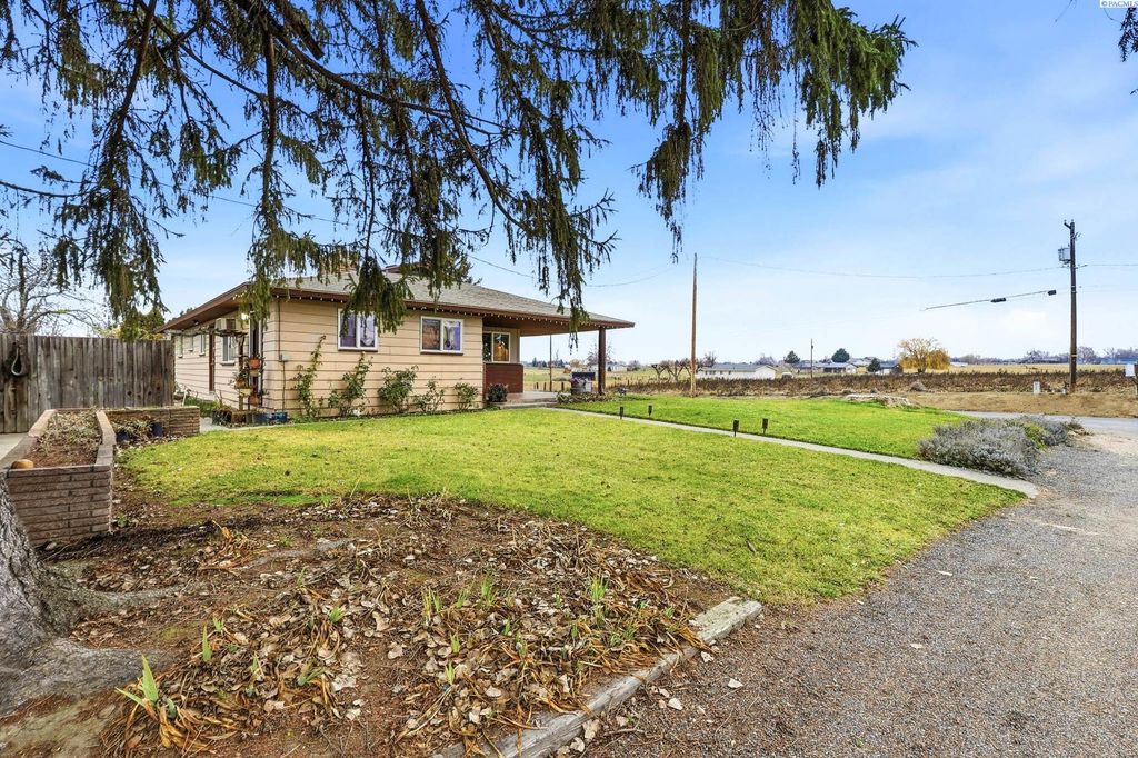Photo of 6850 Van Belle Road, Sunnyside, WA 98944 (MLS # 290017)