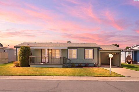 Photo of 312 S Columbia Center Drive #97 Blvd, Kennewick, WA 99336 (MLS # 292185)