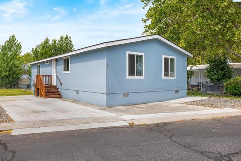 Photo of 21 Nuclear Ln, Richland, WA 99354 (MLS # 286374)