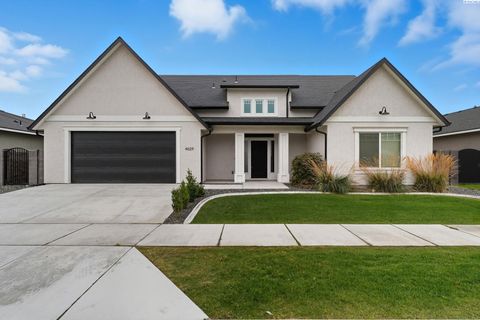 Photo of 4629 Village View St, Richland, WA 99352 (MLS # 287965)