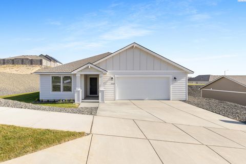 Photo of 2945 S Penn St, Kennewick, WA 99338 (MLS # 291553)