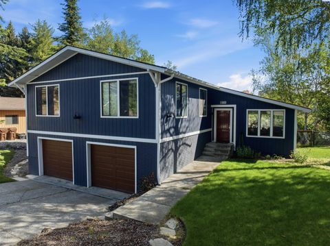 Photo of 810 SE Sunny Mead WAY, Pullman, WA 99163 (MLS # 293135)