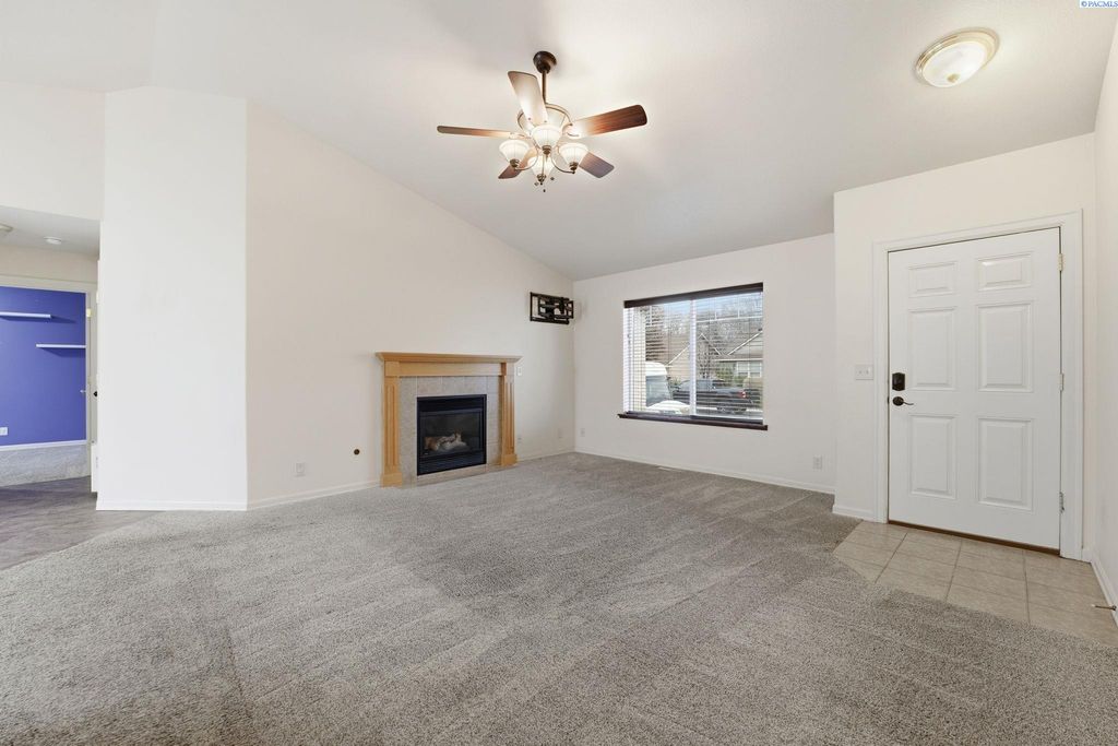 Photo of 4010 S Palouse St, Kennewick, WA 99337 (MLS # 289346)