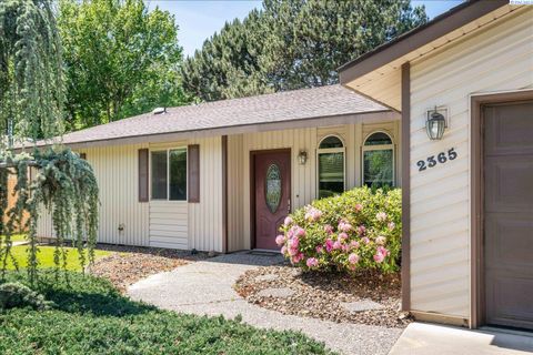 Photo of 2365 Michael Avenue, Richland, WA 99352 (MLS # 292865)