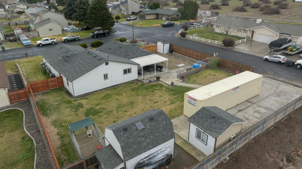 Photo of 4806 S Kent St, Kennewick, WA 99337 (MLS # 290278)