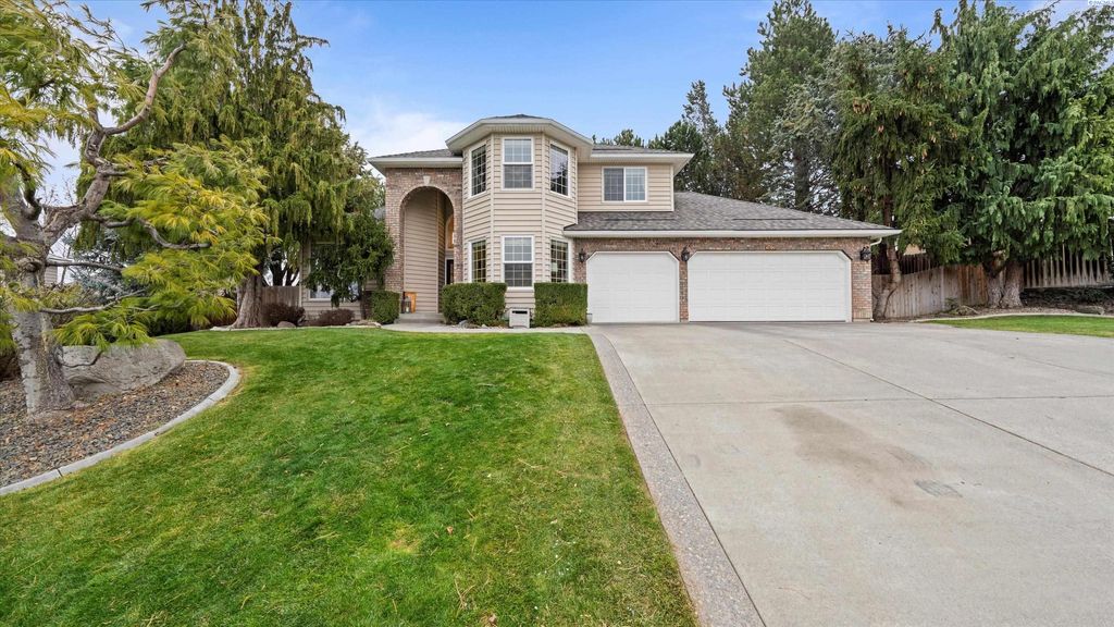 Photo of 4109 S Ledbetter Street, Kennewick, WA 99337 (MLS # 289944)