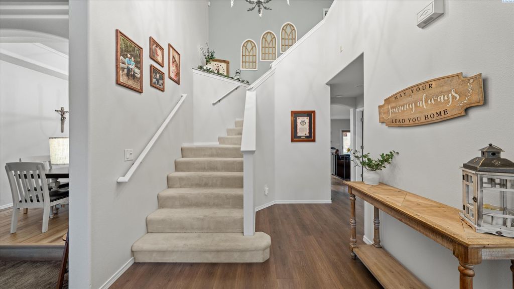 Photo of 4109 S Ledbetter Street, Kennewick, WA 99337 (MLS # 289944)