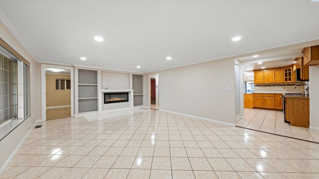 Photo of 9121 Taylor Flats Road, Pasco, WA 99301 (MLS # 289782)