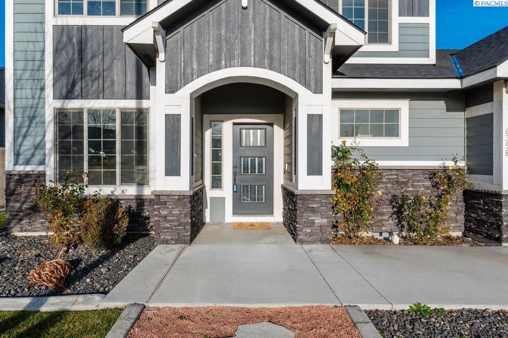 Photo of 6356 W 38th Ave, Kennewick, WA 99338 (MLS # 289367)