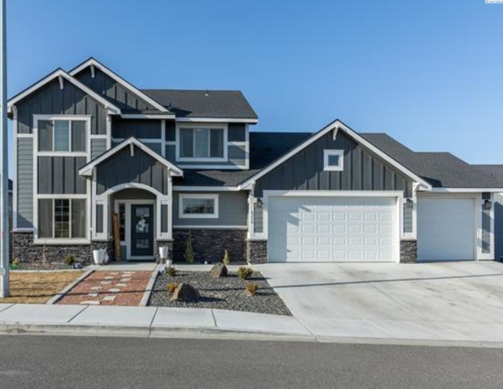 Photo of 6356 W 38th Ave, Kennewick, WA 99338 (MLS # 289367)