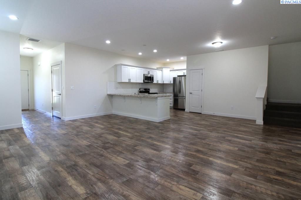 Photo of 1041 S Cedar Place, Kennewick, WA 99336 (MLS # 288510)