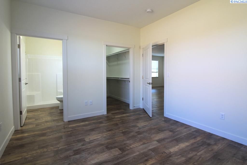 Photo of 1041 S Cedar Place, Kennewick, WA 99336 (MLS # 288510)