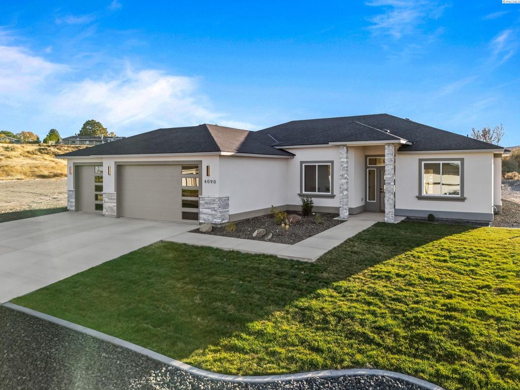 Photo of 4090 S Kingwood St, Kennewick, WA 99338 (MLS # 289487)