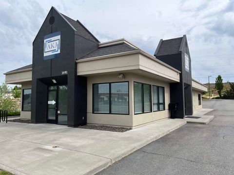 Photo of 1491 Tapteal Dr #C, Richland, WA (MLS # 289776)