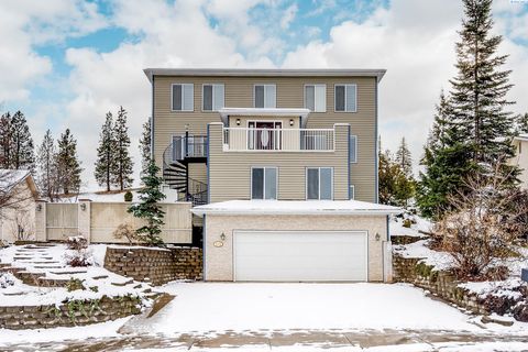 Photo of 515 NW Robert St, Pullman, WA 99163 (MLS # 290672)