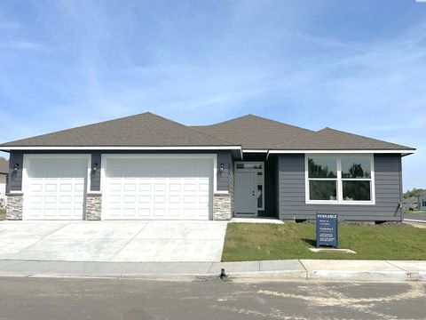 Photo of 2851 S Alder St, Kennewick, WA 99337 (MLS # 291877)