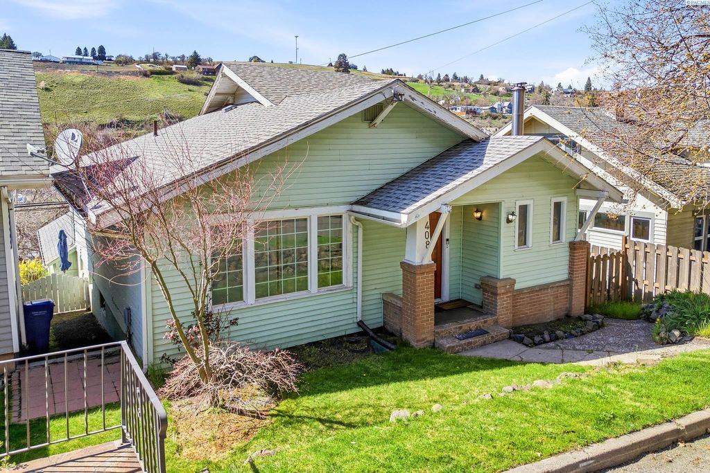Photo of 408 S Mill St, Colfax, WA 99111 (MLS # 288877)