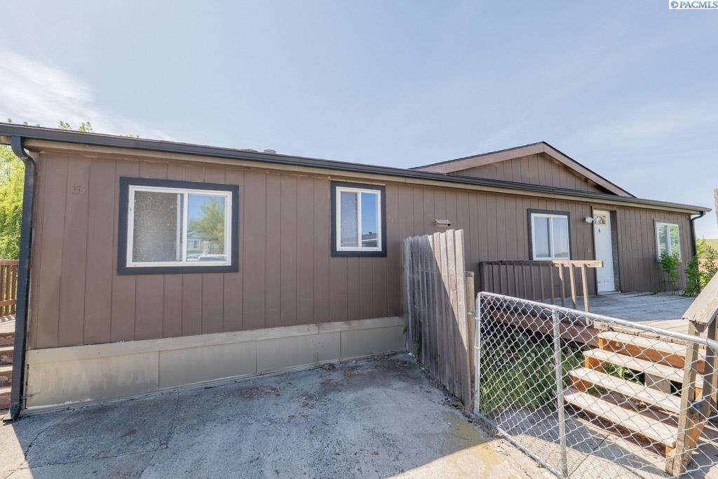 Photo 1 of 24 — 260 NW Golden Hills Dr #57 Unit #57, Pullman, WA 99163