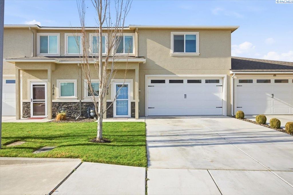 Photo of 1010 S Elma Street, Kennewick, WA 99338 (MLS # 288817)