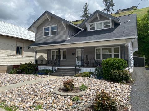 Photo of 310 N Mill St, Colfax, WA 99111 (MLS # 293410)
