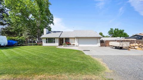 Photo of 7312 W 9th Pl, Kennewick, WA 99336 (MLS # 293150)