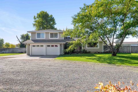 Photo of 8920 Maple Dr, Pasco, WA 99301 (MLS # 292168)
