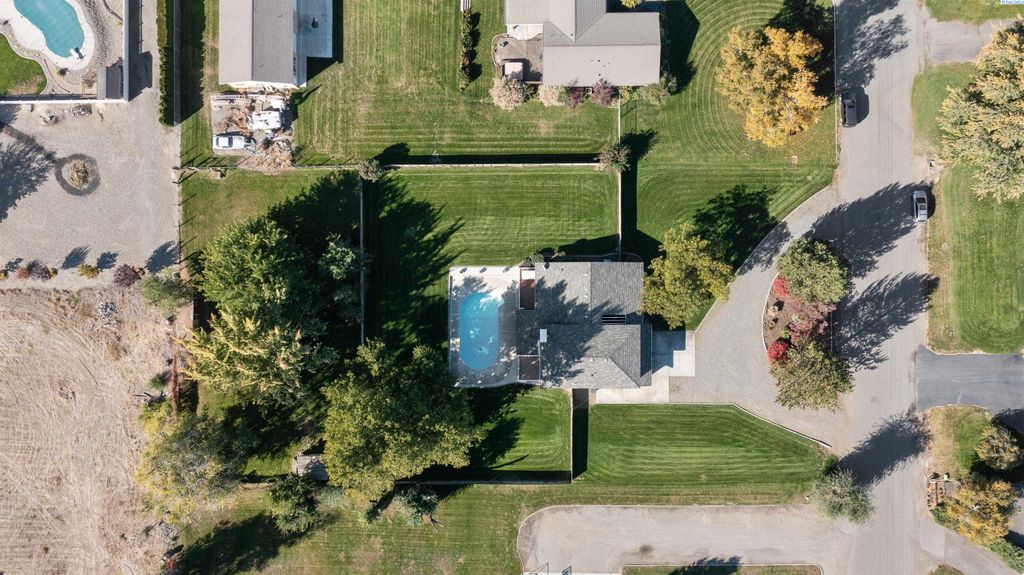 Photo of 8920 Maple Dr, Pasco, WA 99301 (MLS # 292168)