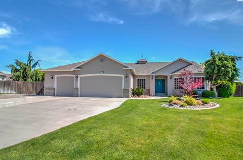 Photo of 2806 W 38th Ct, Kennewick, WA 99337 (MLS # 293233)