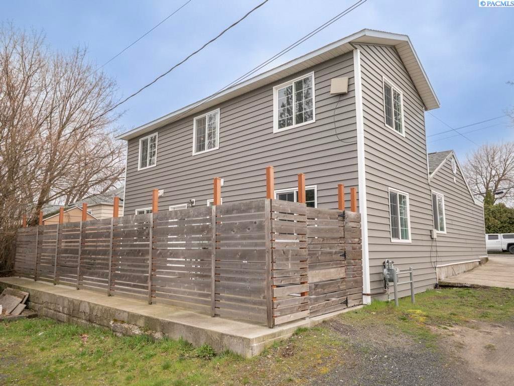 Photo of 620 SE Mckenzie Street, Pullman, WA 99163 (MLS # 291529)