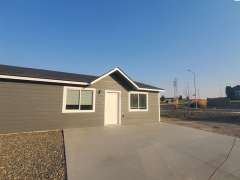 Photo of 5854 W 41st Ave, Kennewick, WA 99338 (MLS # 292691)