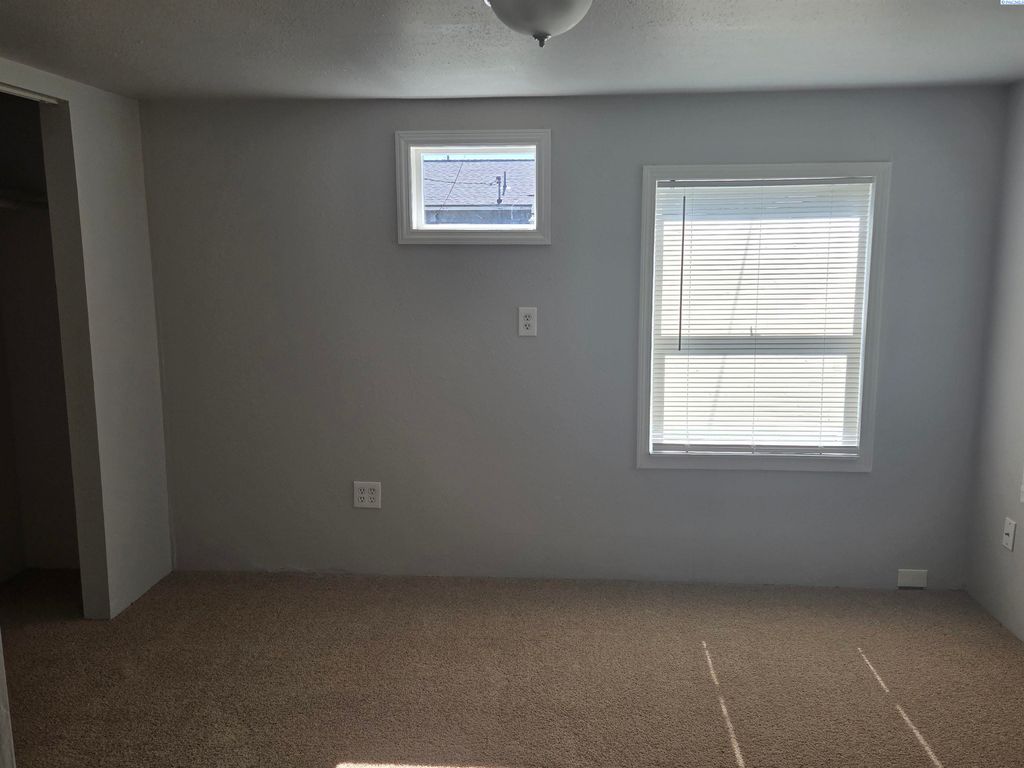 Photo of 1503 W 4th Pl, Kennewick, WA 99336 (MLS # 287550)