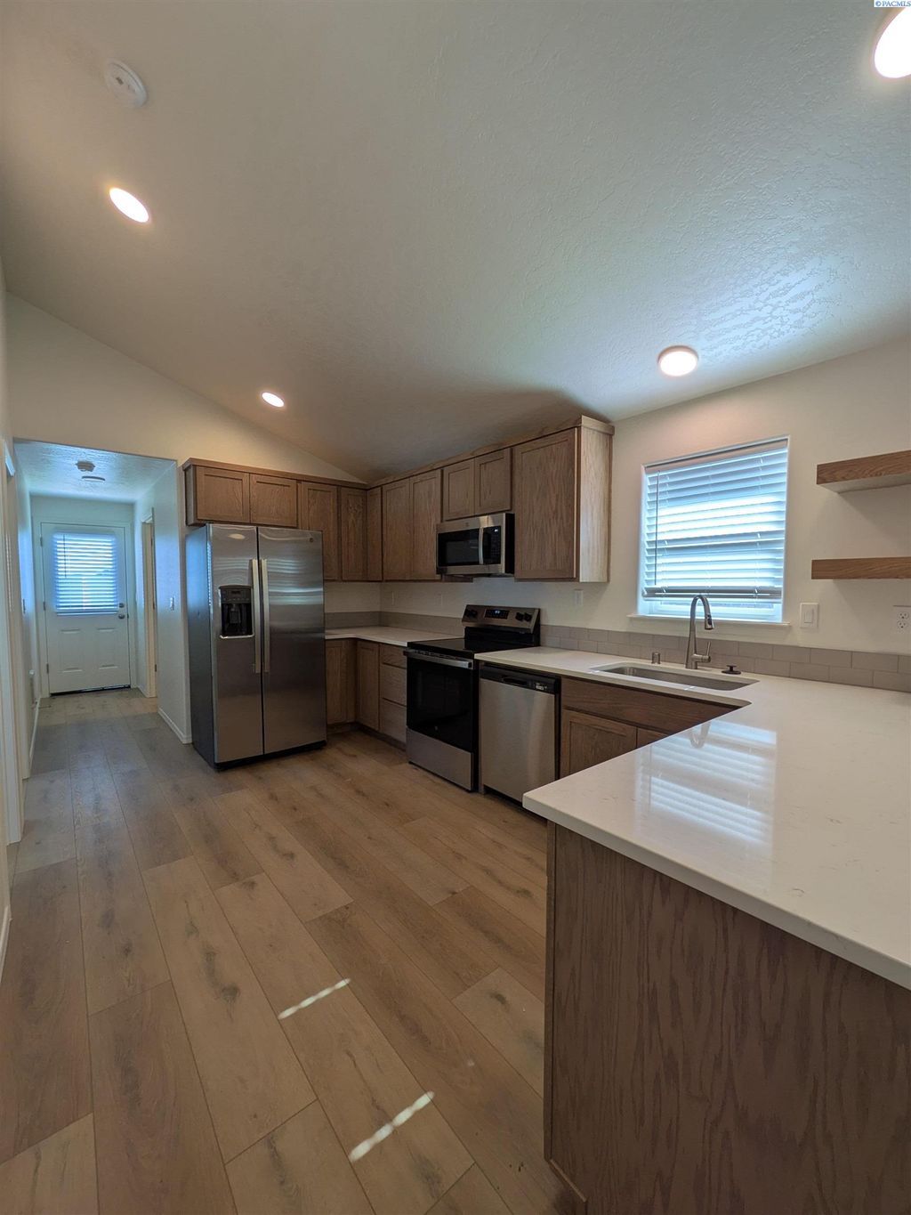 Photo of 3731 S Quay Street, Kennewick, WA 99338 (MLS # 292500)