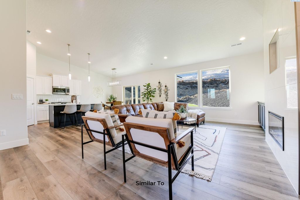 Photo of 6801 Bluegill Ln, Pasco, WA 99301 (MLS # 289007)