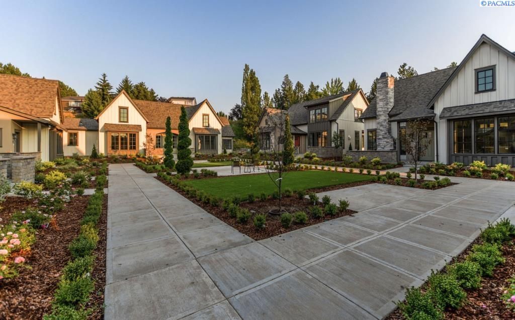 Photo of 2045 NW Hidden View Ct #1 Ct, Pullman, WA 99163 (MLS # 292265)