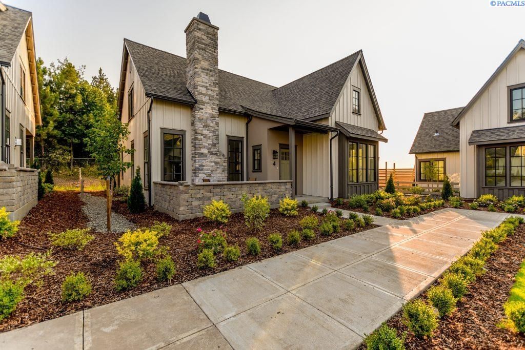 Photo of 2045 NW Hidden View Ct #1 Ct, Pullman, WA 99163 (MLS # 292265)